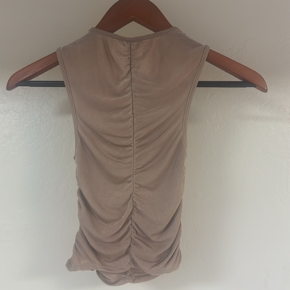 Vintage Beige Ripped Tank - Picture 4 of 4